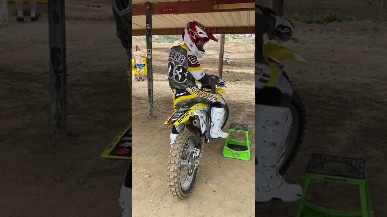 Suzuki's RM 250 Motocross PC MSDOS
